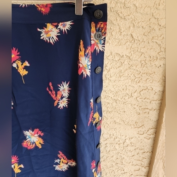 MADEWELL Silk Side-Button Skirt‎ in Cactus Flower - Picture 3 of 5